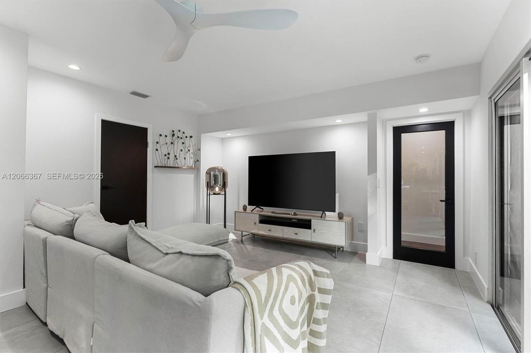 For Sale: $2,200,000 (3 beds, 3 baths, 1957 Square Feet)