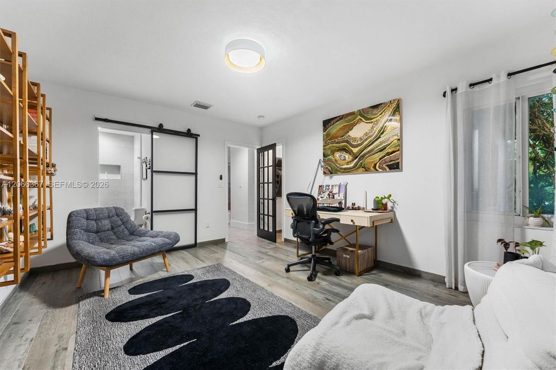 For Sale: $2,200,000 (3 beds, 3 baths, 1957 Square Feet)
