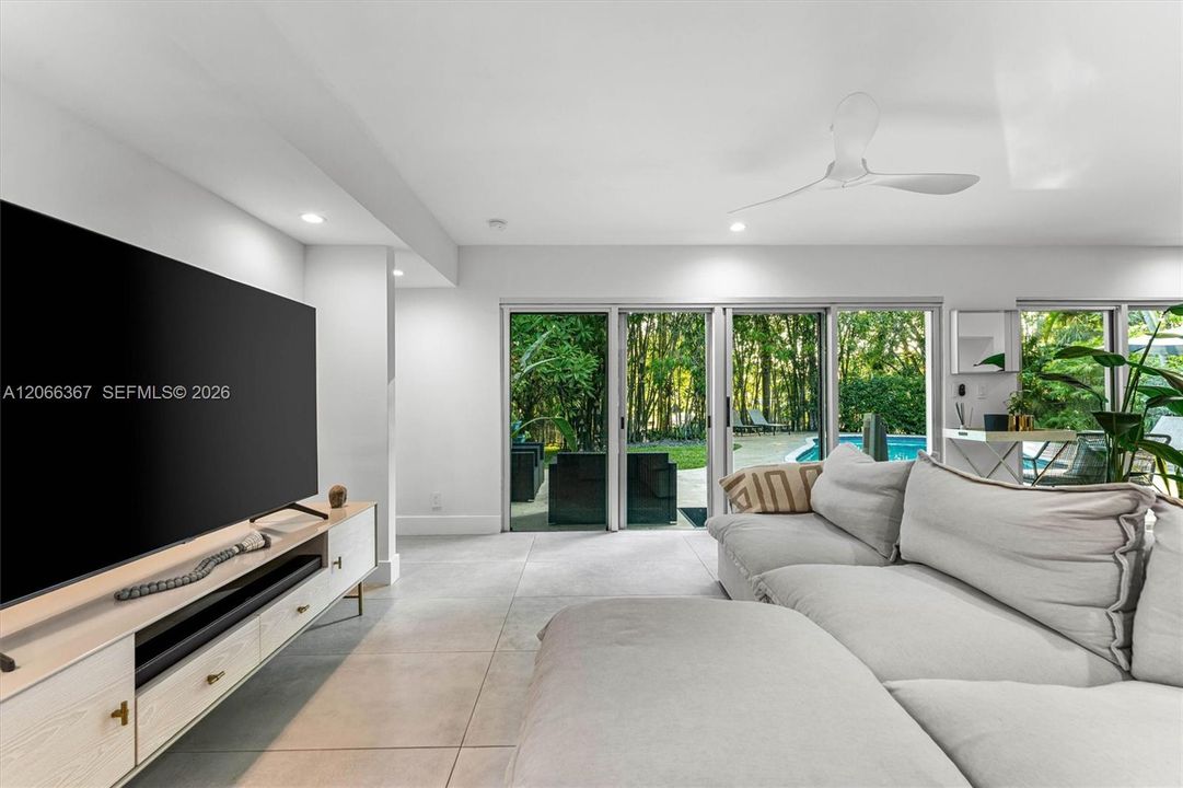 For Sale: $2,200,000 (3 beds, 3 baths, 1957 Square Feet)