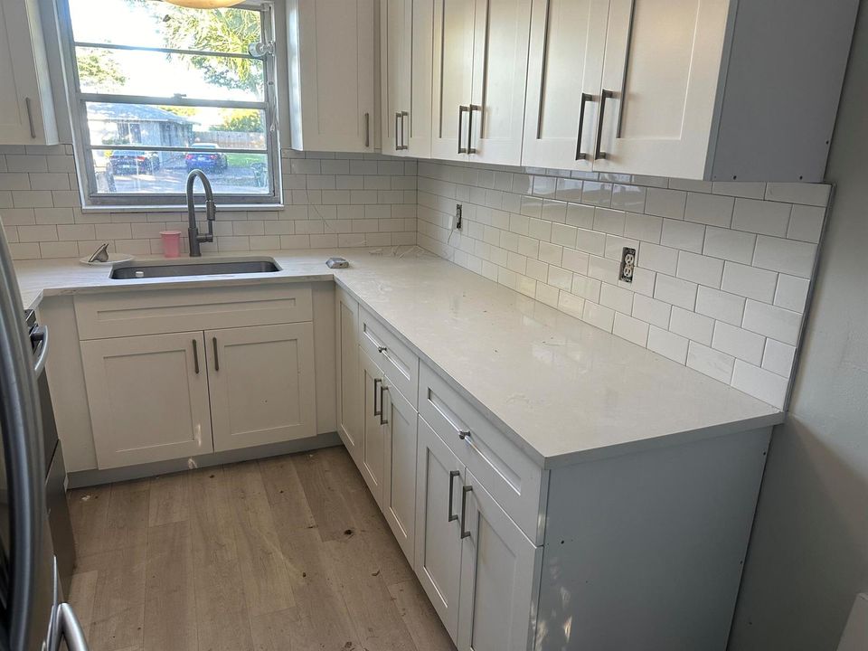 2222 kitchen counter