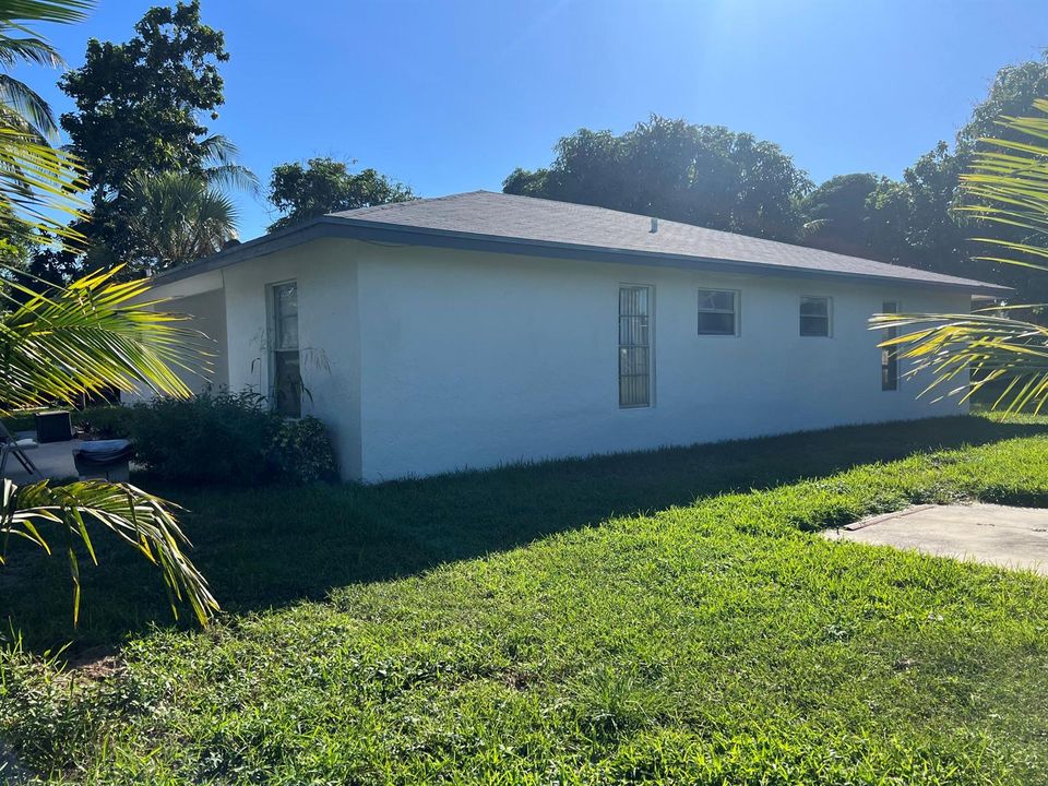 2222 ne 3rd north sise