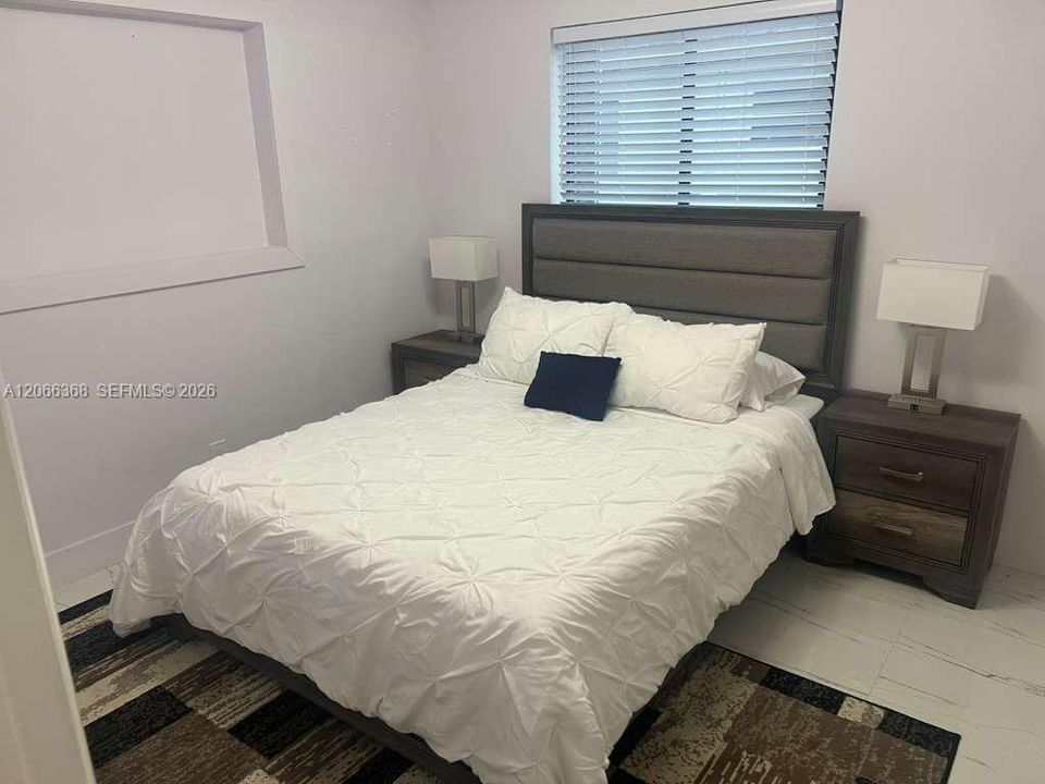 For Rent: $10,000 (5 beds, 3 baths, 2234 Square Feet)