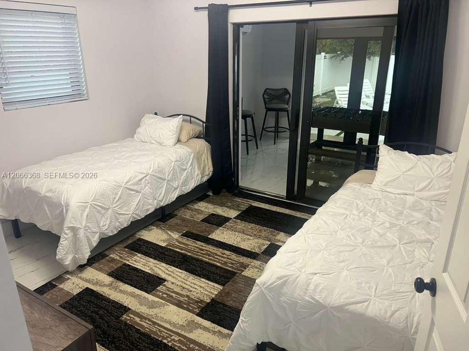 For Rent: $10,000 (5 beds, 3 baths, 2234 Square Feet)