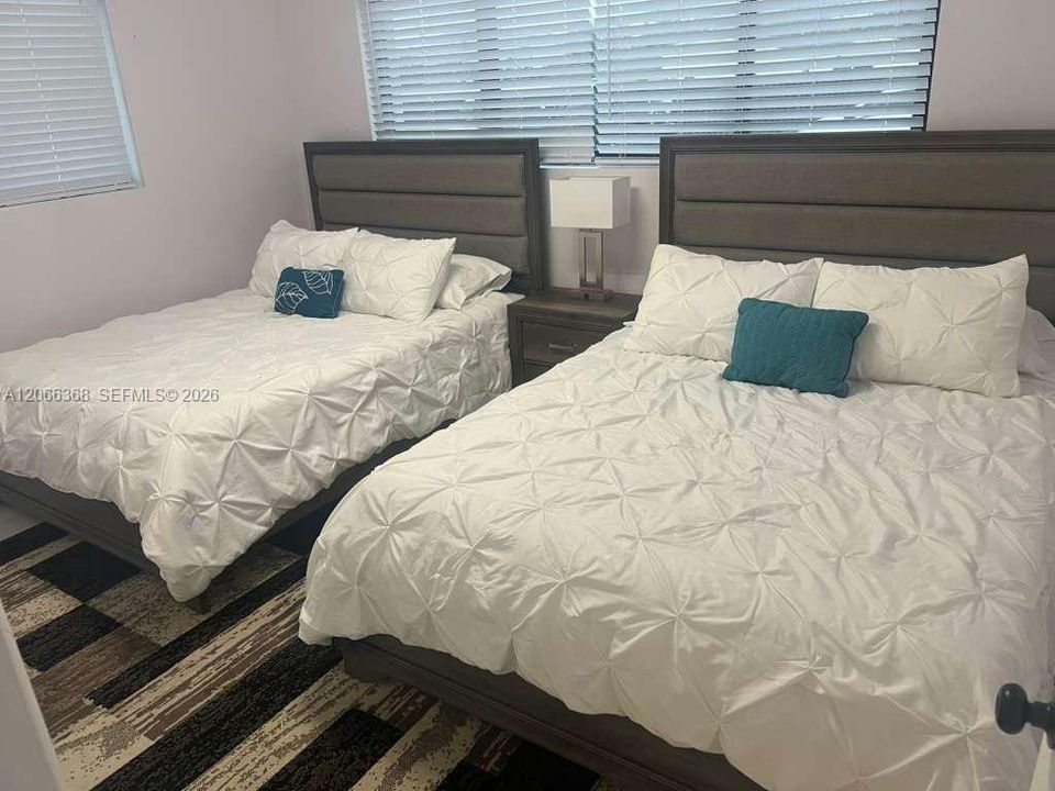 For Rent: $10,000 (5 beds, 3 baths, 2234 Square Feet)