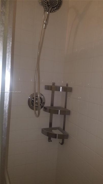 For Rent: $1,450 (1 beds, 1 baths, 500 Square Feet)