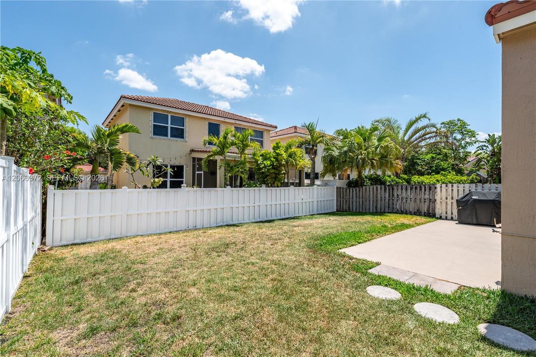 For Rent: $3,650 (3 beds, 2 baths, 1317 Square Feet)
