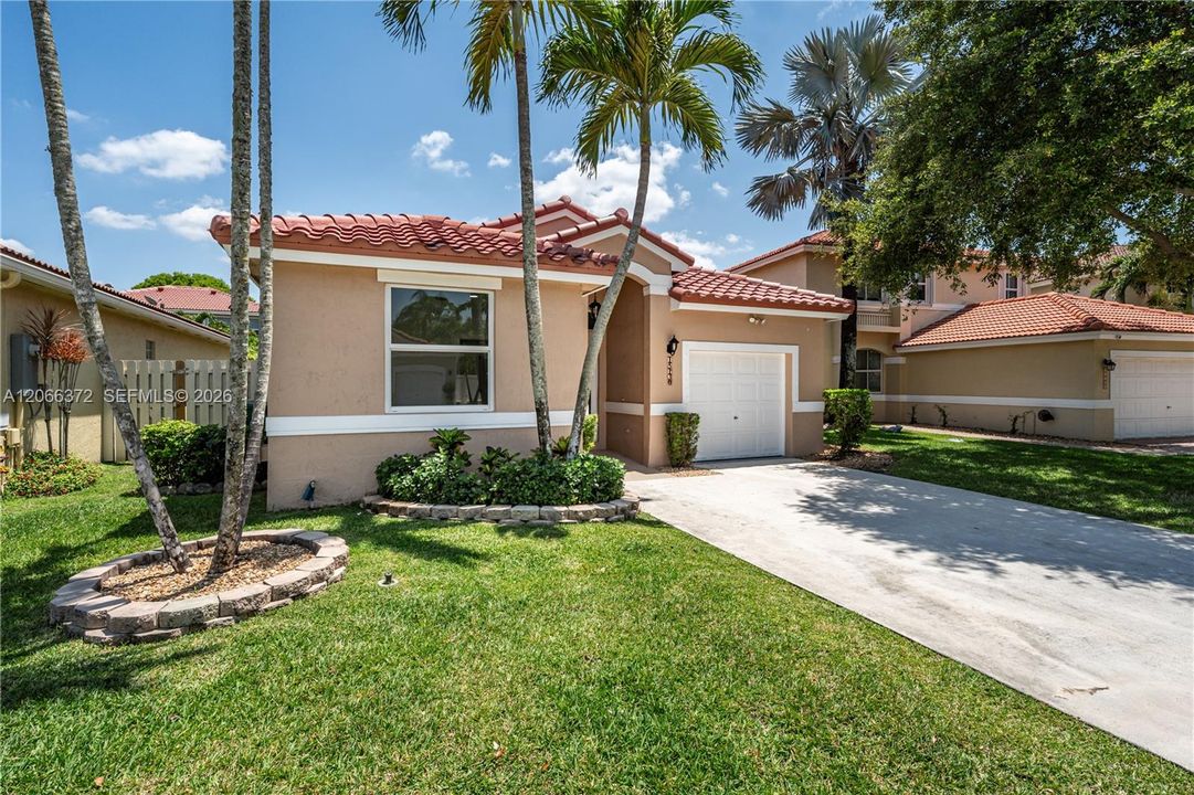 For Rent: $3,650 (3 beds, 2 baths, 1317 Square Feet)