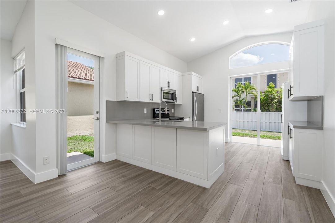 For Rent: $3,650 (3 beds, 2 baths, 1317 Square Feet)