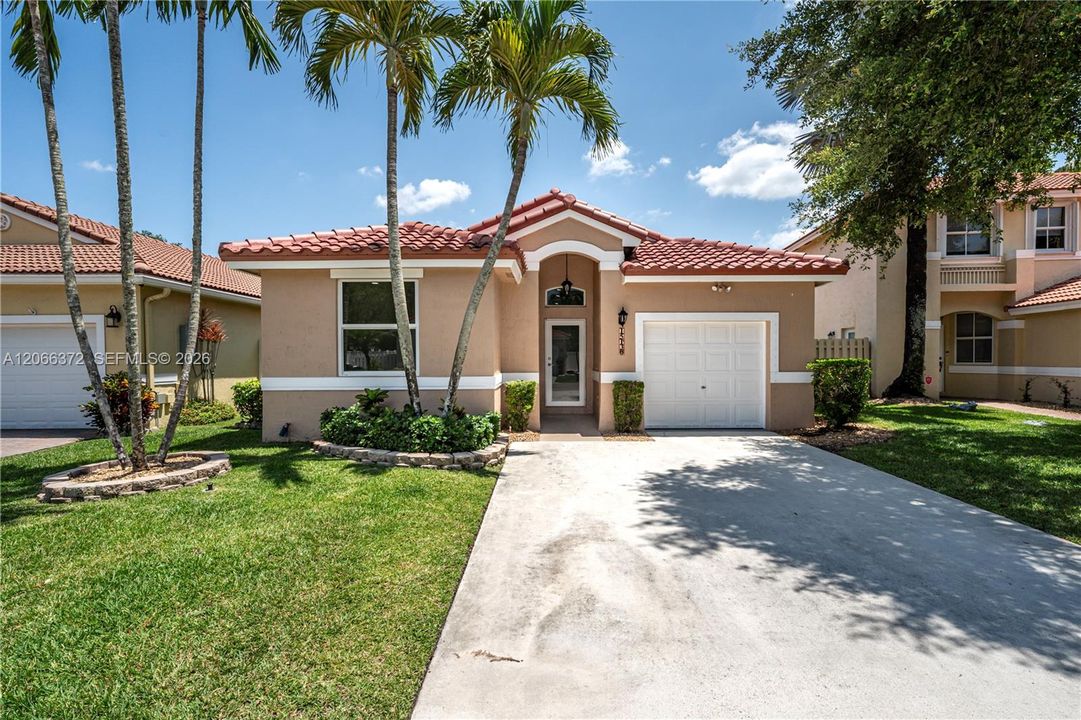 For Rent: $3,650 (3 beds, 2 baths, 1317 Square Feet)