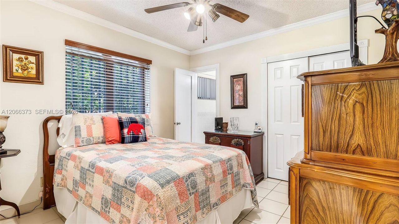Active With Contract: $567,000 (3 beds, 1 baths, 1025 Square Feet)