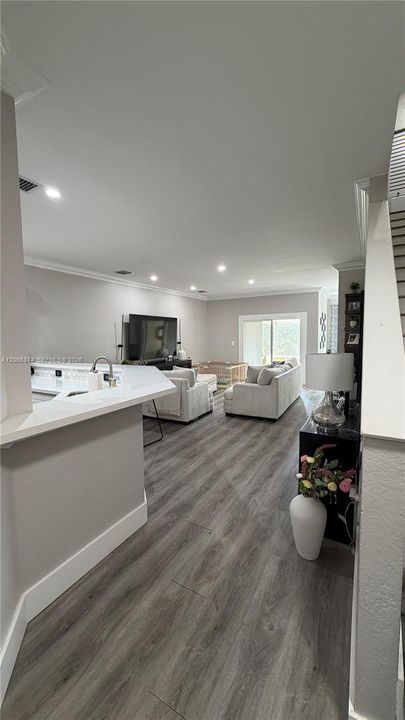 For Sale: $600,000 (3 beds, 2 baths, 1954 Square Feet)