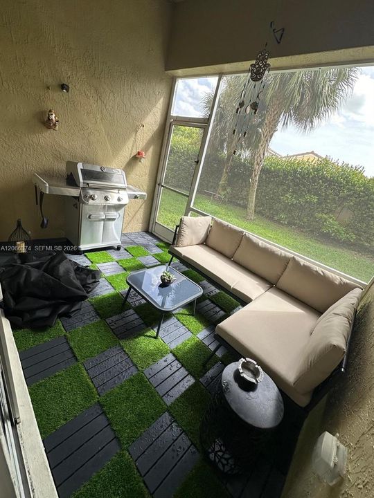 For Sale: $600,000 (3 beds, 2 baths, 1954 Square Feet)