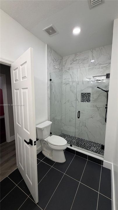 For Sale: $600,000 (3 beds, 2 baths, 1954 Square Feet)