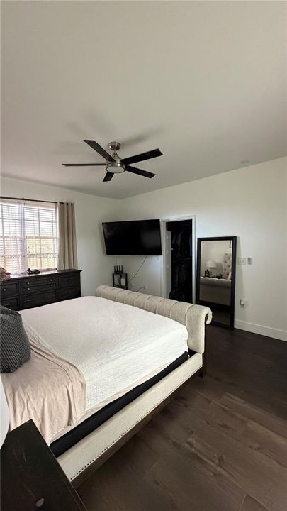 For Sale: $600,000 (3 beds, 2 baths, 1954 Square Feet)