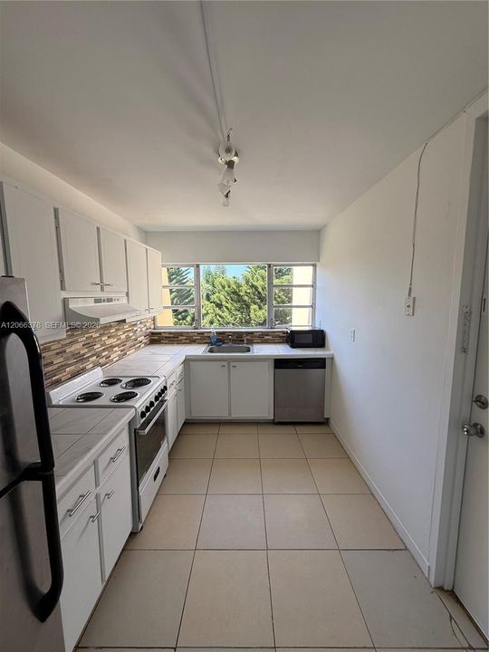 En Venta: $155,000 (1 camas, 1 baños, 823 Pies cuadrados)