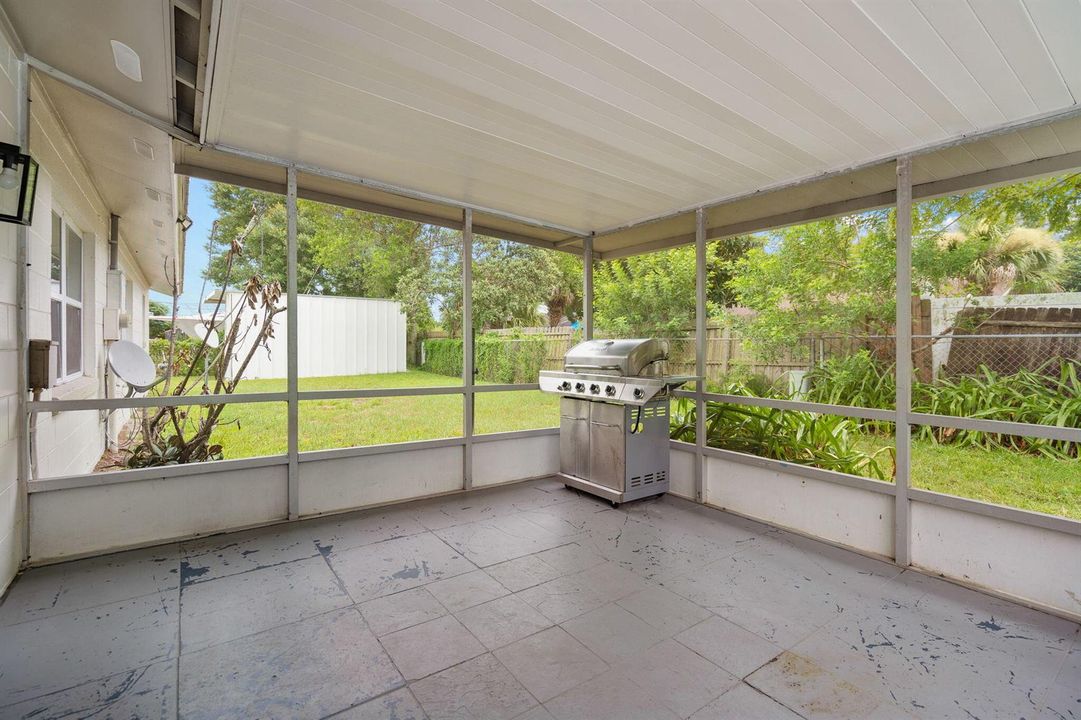 screened lanai