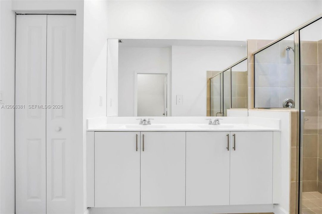 For Rent: $5,000 (4 beds, 3 baths, 2648 Square Feet)