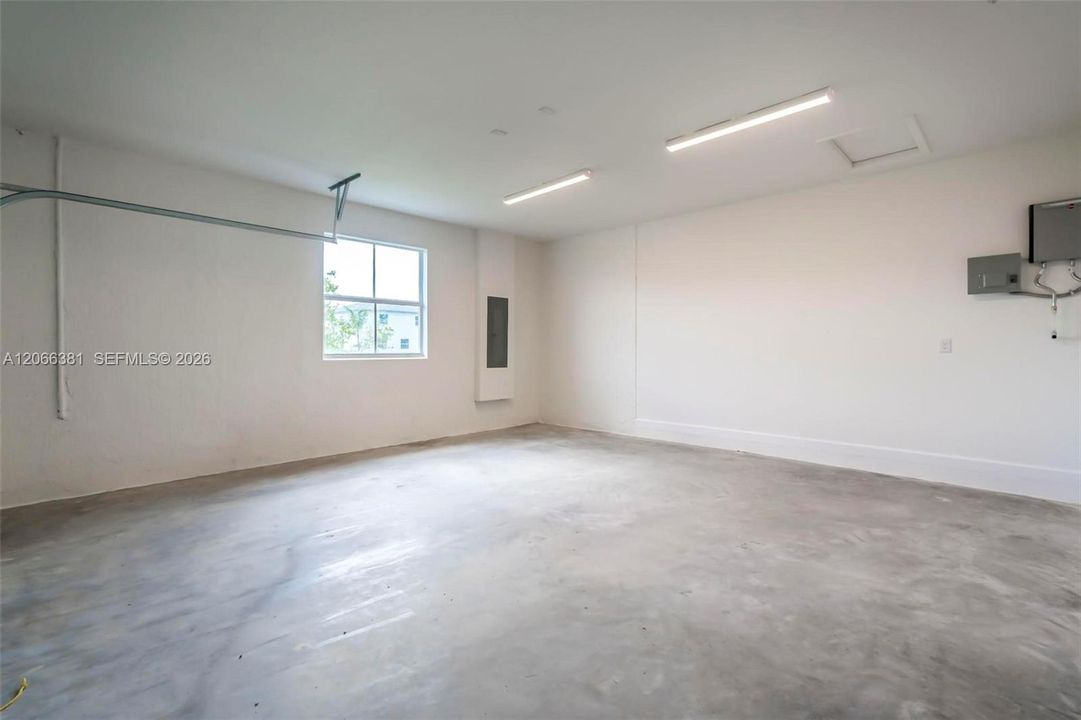 For Rent: $5,000 (4 beds, 3 baths, 2648 Square Feet)