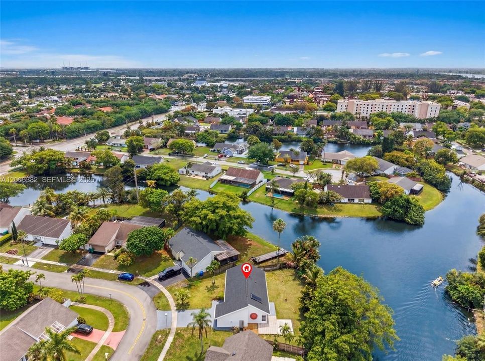 Activo con contrato: $570,000 (3 camas, 2 baños, 1363 Pies cuadrados)