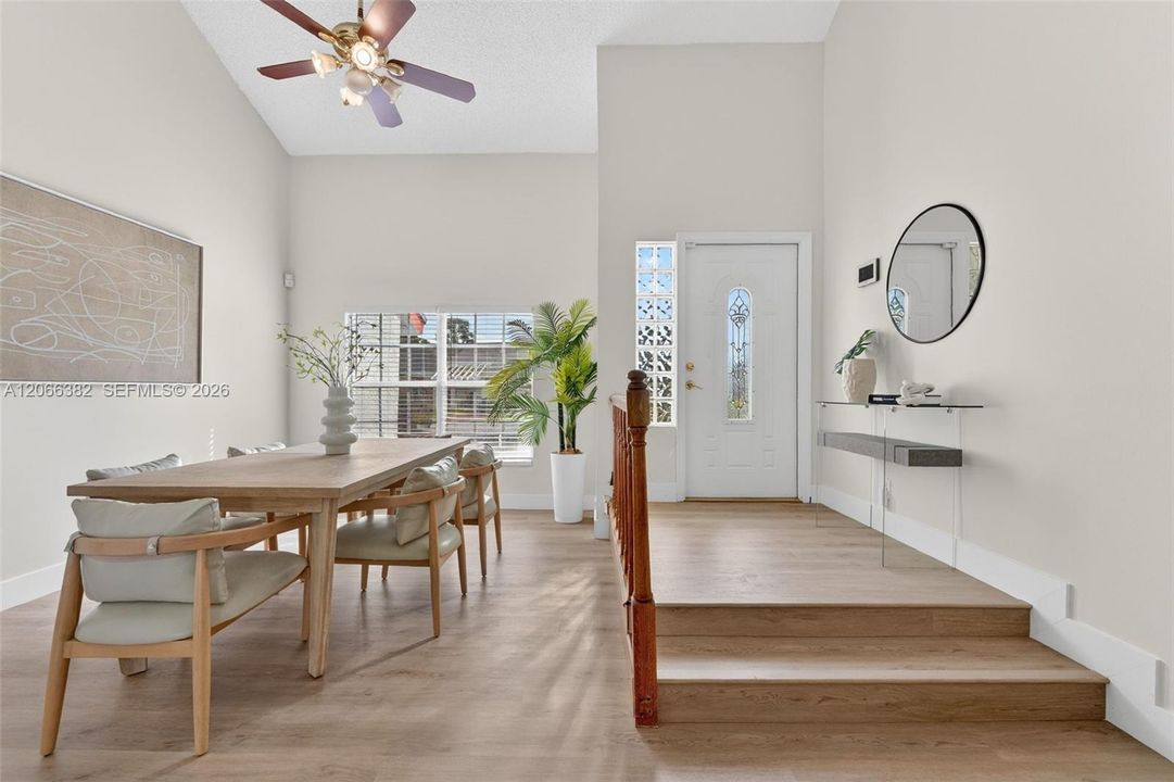 Activo con contrato: $570,000 (3 camas, 2 baños, 1363 Pies cuadrados)