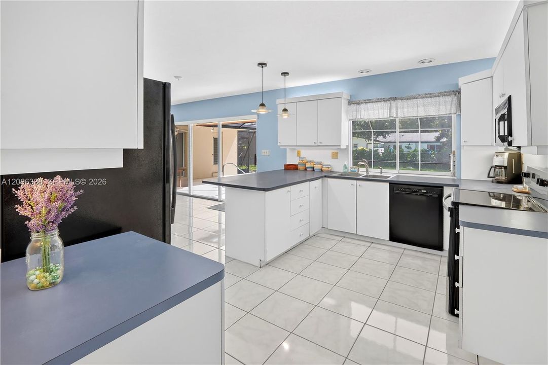 For Sale: $1,325,000 (5 beds, 3 baths, 2288 Square Feet)