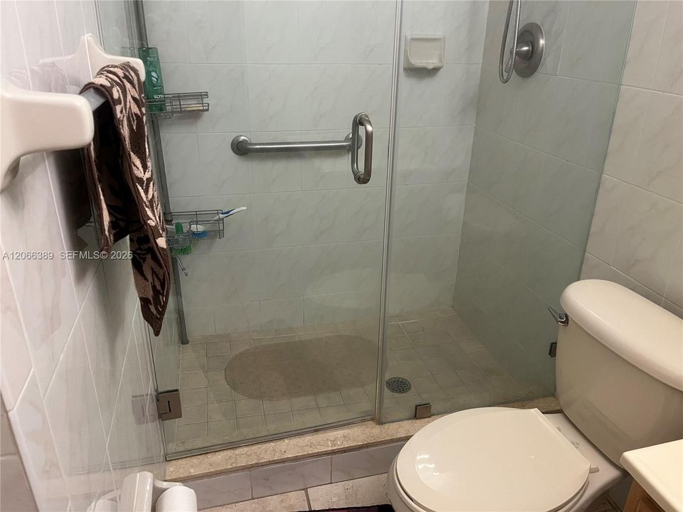 Active With Contract: $739,900 (3 beds, 2 baths, 1373 Square Feet)