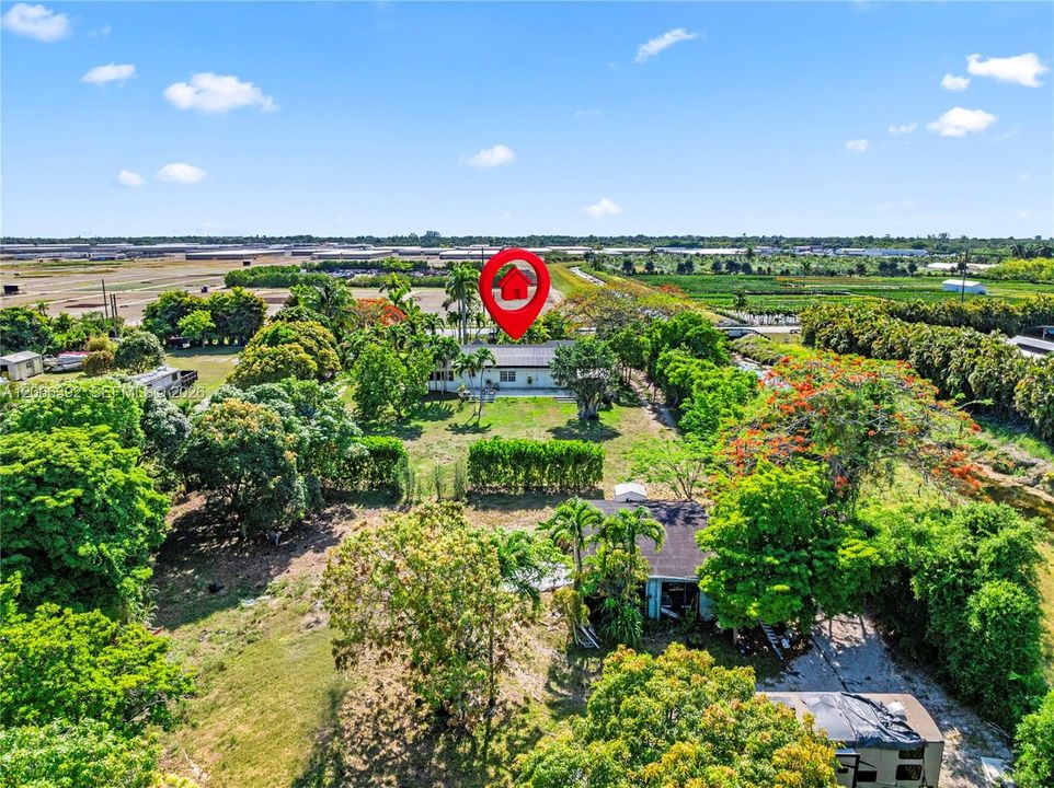 En Venta: $1,000,000 (4 camas, 3 baños, 2630 Pies cuadrados)