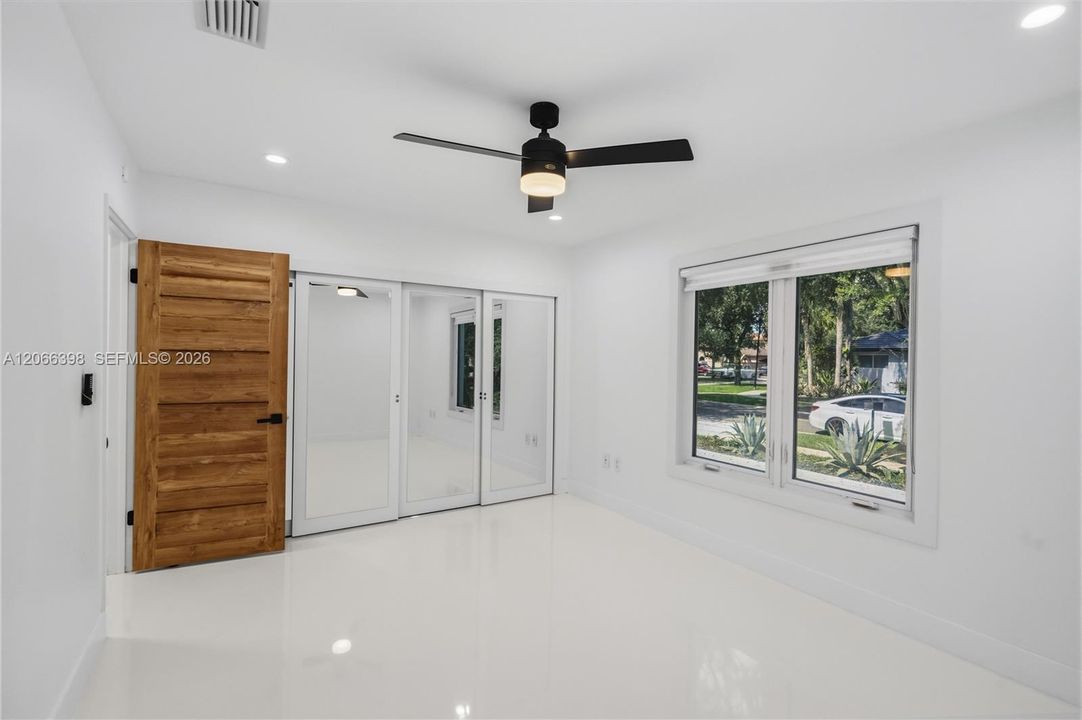 For Sale: $1,399,000 (3 beds, 2 baths, 2563 Square Feet)