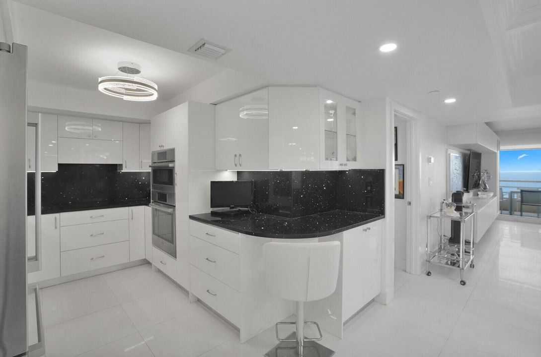 Open Kitchen