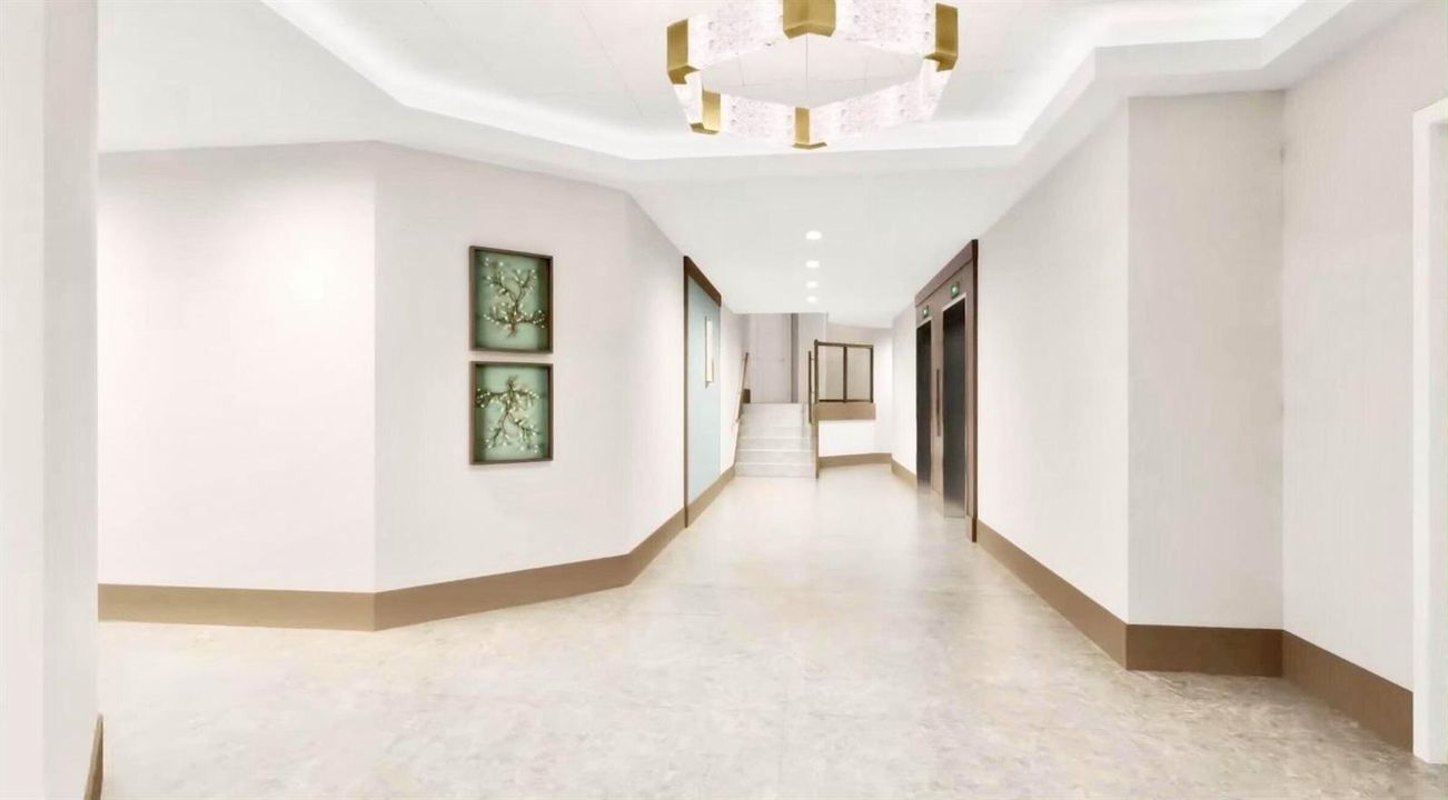 NEW, DESIGNER LOBBY