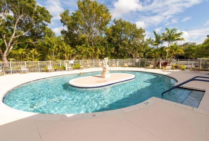 For Sale: $169,900 (2 beds, 1 baths, 953 Square Feet)
