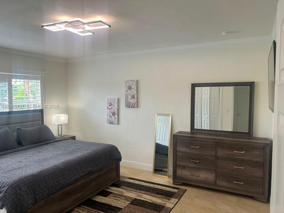 For Rent: $5,000 (3 beds, 2 baths, 2219 Square Feet)