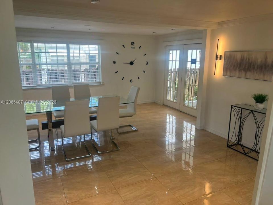 For Rent: $5,000 (3 beds, 2 baths, 2219 Square Feet)