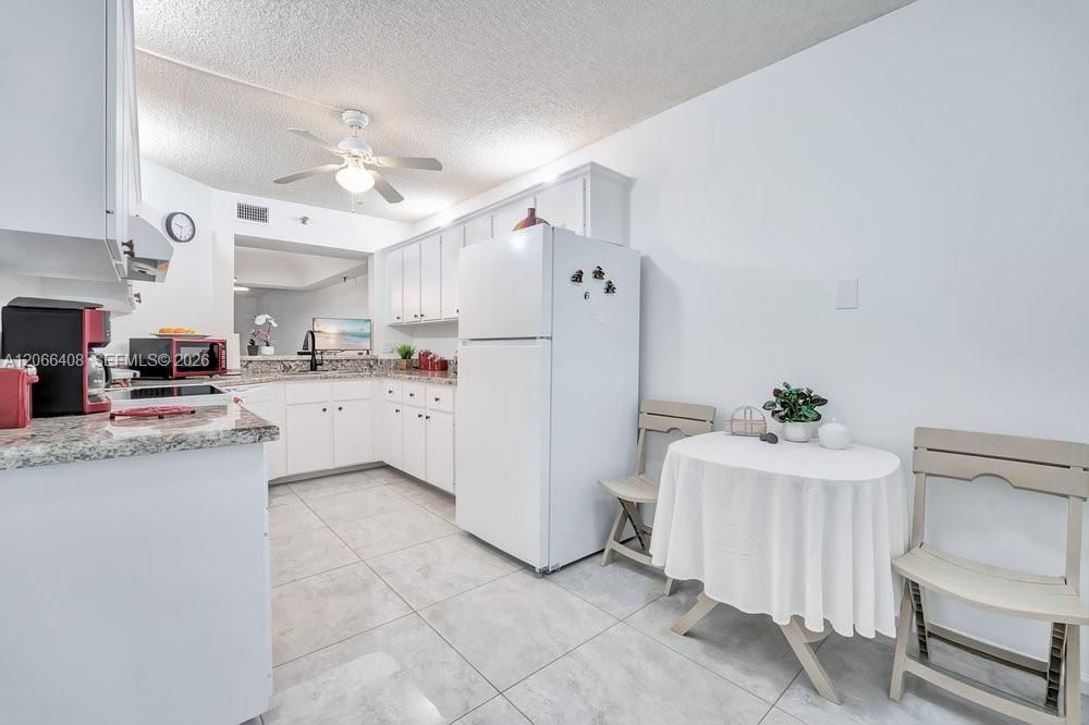 For Sale: $210,000 (2 beds, 2 baths, 1237 Square Feet)