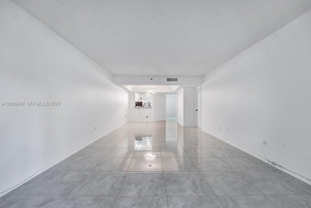 For Sale: $210,000 (2 beds, 2 baths, 1237 Square Feet)