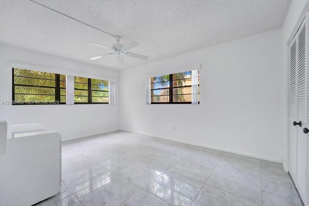For Sale: $210,000 (2 beds, 2 baths, 1237 Square Feet)