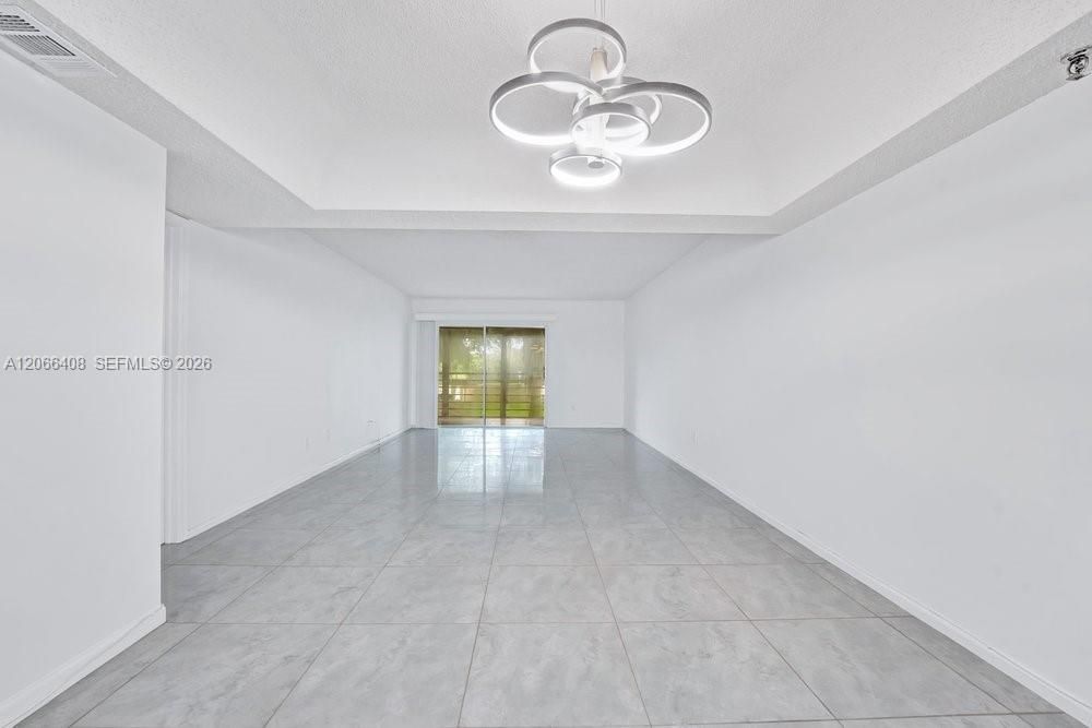 For Sale: $210,000 (2 beds, 2 baths, 1237 Square Feet)