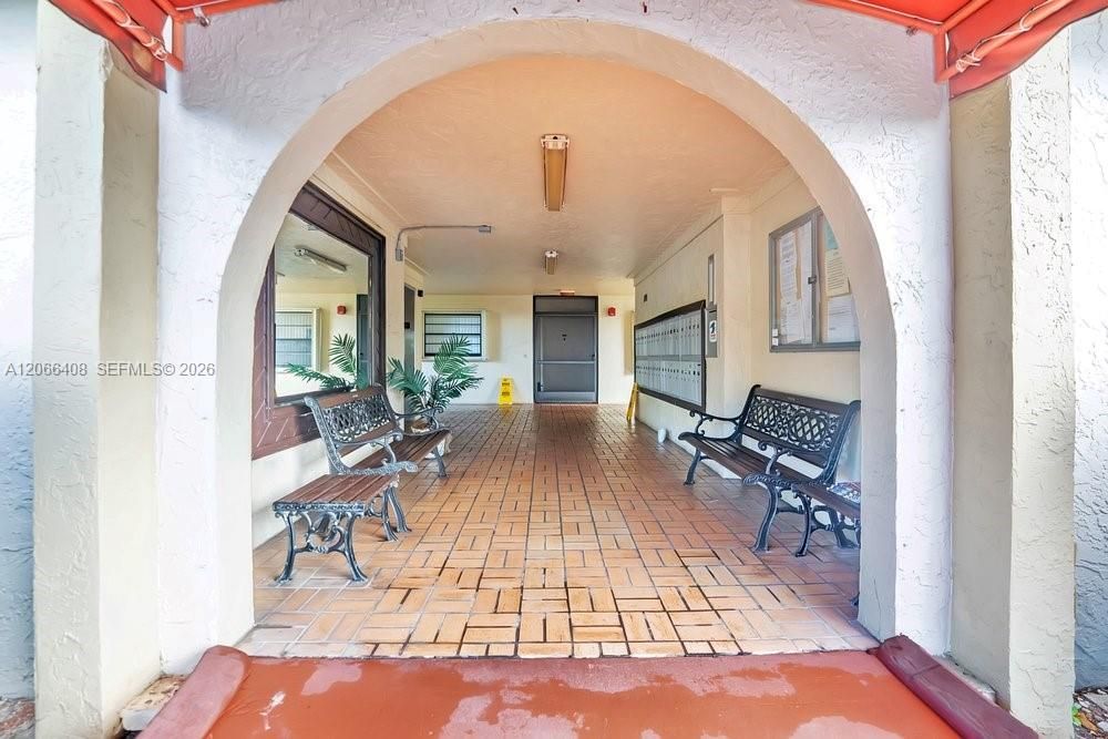 For Sale: $210,000 (2 beds, 2 baths, 1237 Square Feet)
