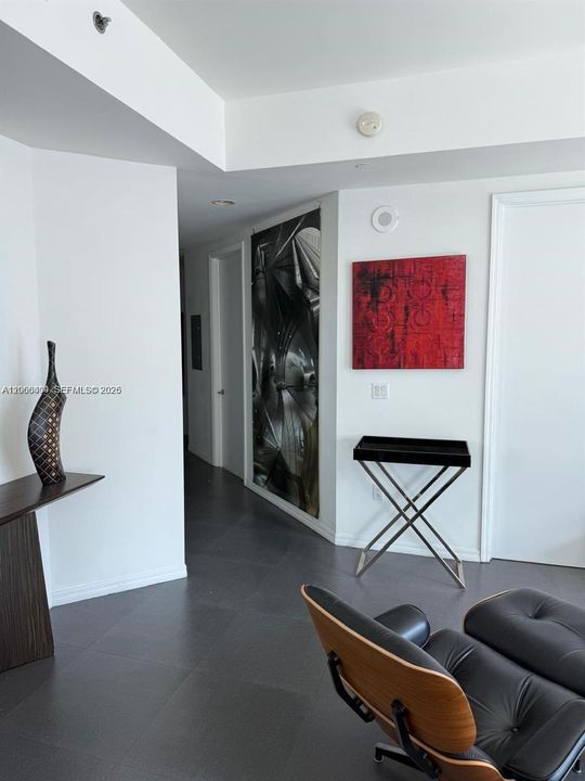 For Sale: $750,000 (2 beds, 2 baths, 1123 Square Feet)