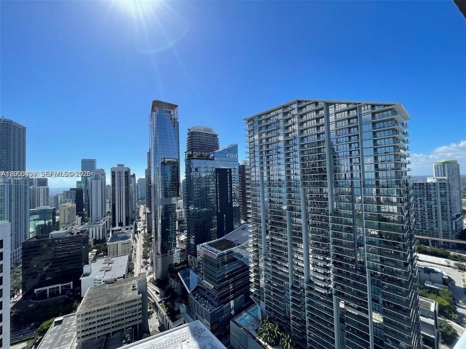 For Sale: $750,000 (2 beds, 2 baths, 1123 Square Feet)