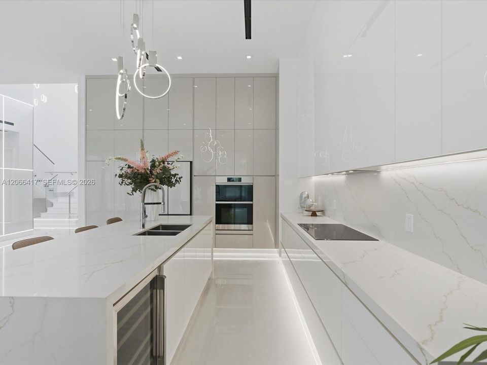 For Rent: $37,000 (6 beds, 6 baths, 5036 Square Feet)
