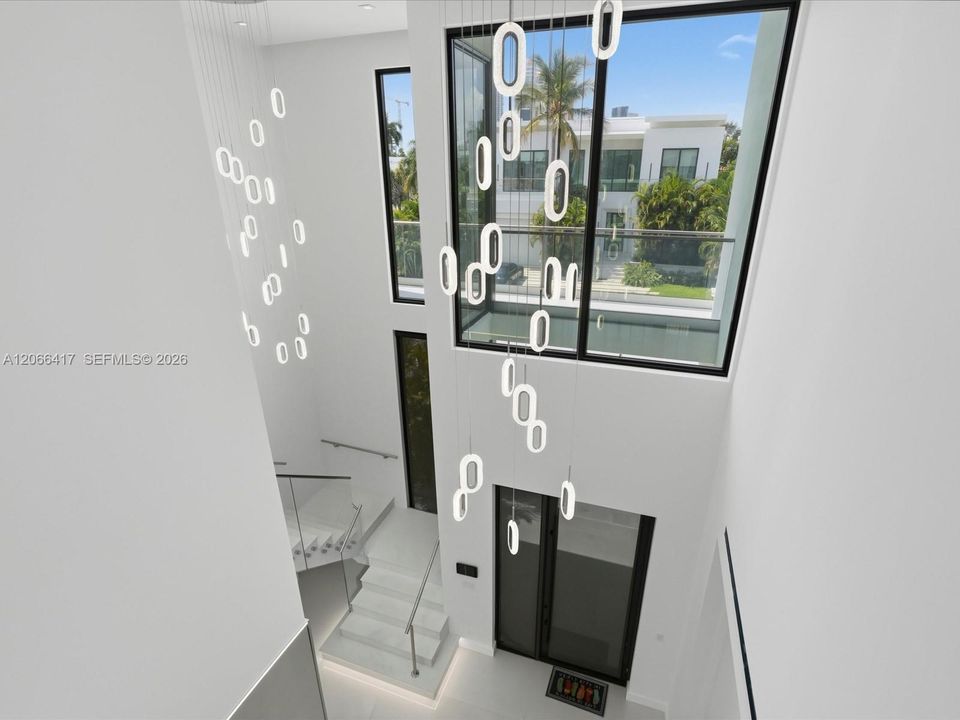 For Rent: $37,000 (6 beds, 6 baths, 5036 Square Feet)