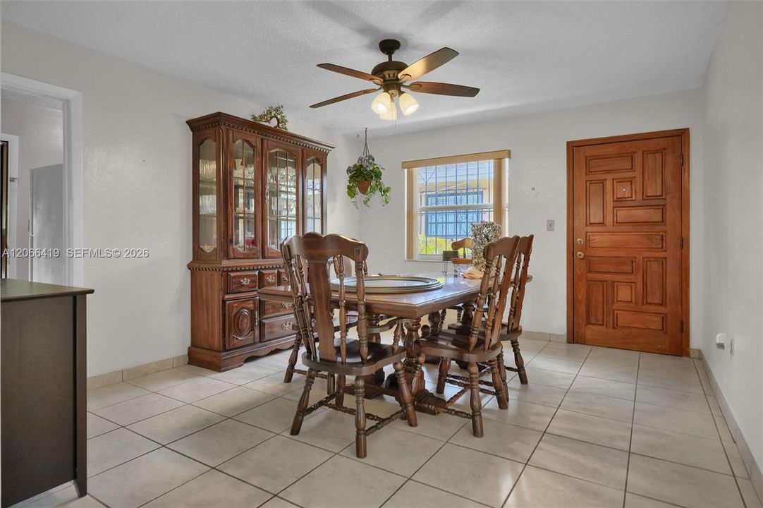 Active With Contract: $699,000 (3 beds, 2 baths, 1543 Square Feet)