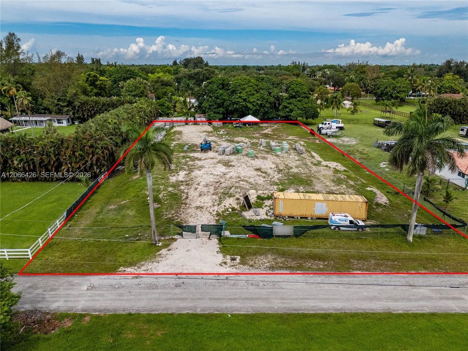 For Sale: $1,160,000 (1.25 acres)