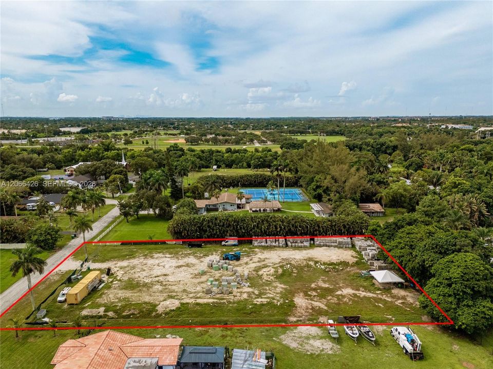 For Sale: $1,160,000 (1.25 acres)