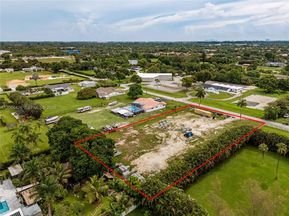 For Sale: $1,160,000 (1.25 acres)