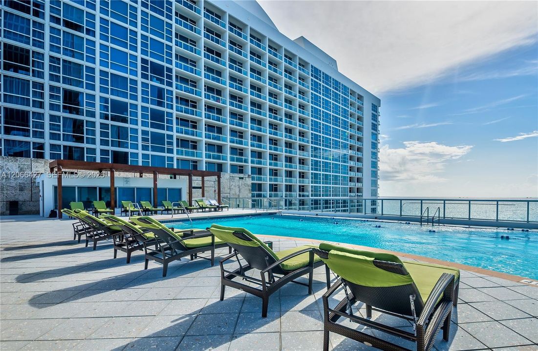 For Sale: $2,995,000 (3 beds, 3 baths, 2050 Square Feet)