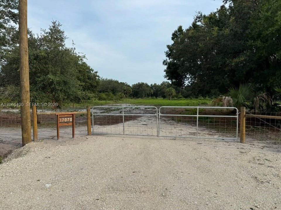 For Sale: $59,900 (1.25 acres)