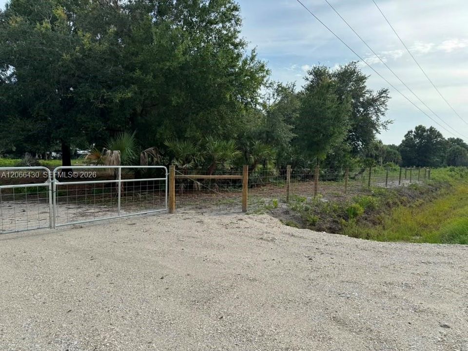 For Sale: $59,900 (1.25 acres)