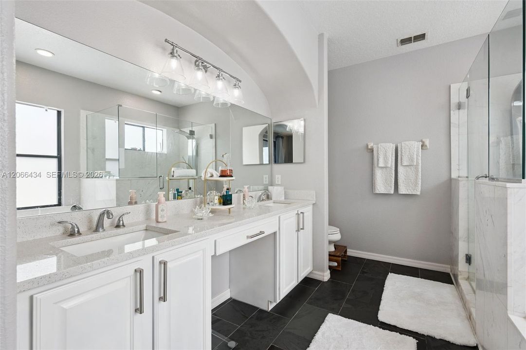 For Rent: $3,700 (4 beds, 2 baths, 0 Square Feet)